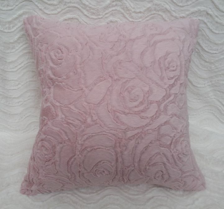 Декоративная подушка Мех "Роза" розовая
