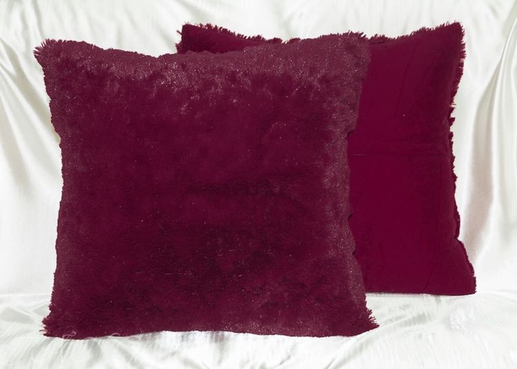 Декоративная подушка Мех "Лама" фиолетовая